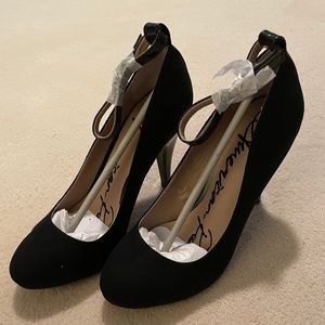 American Rag Foxy Ankle Strap Pumps, Black, 7